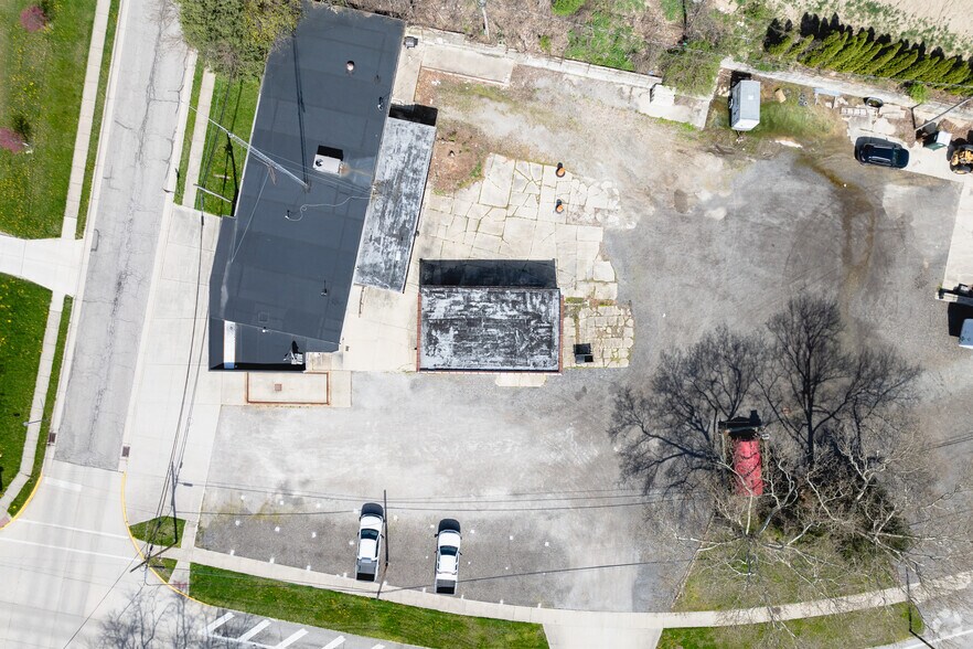 More Photos Of 310 E Riverview Ave, Napoleon Warehouse For Sale