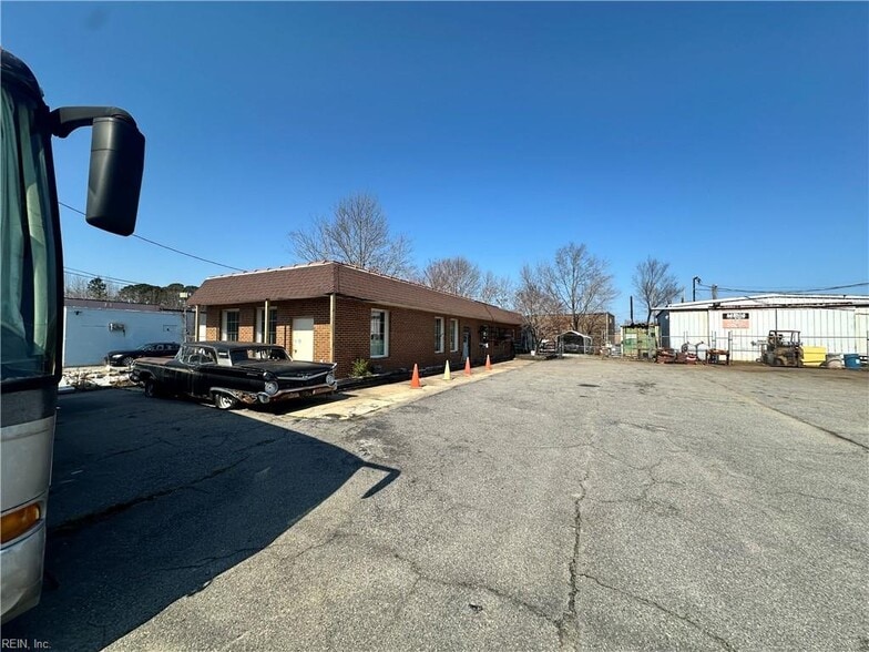 More Photos Of 1702 Southern Blvd, Virginia Beach Manufacturing For Sale