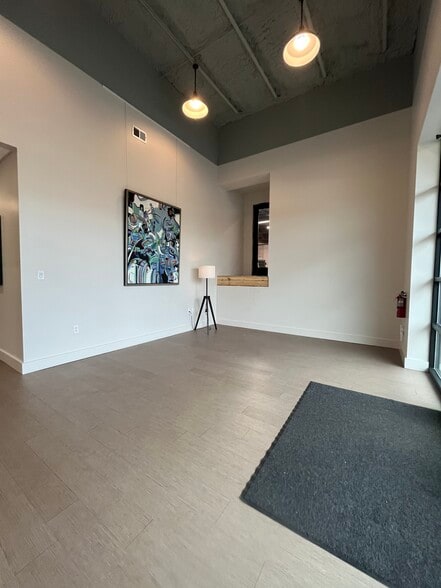 More Photos Of 2320 Wayne St, Columbia Warehouse For Lease