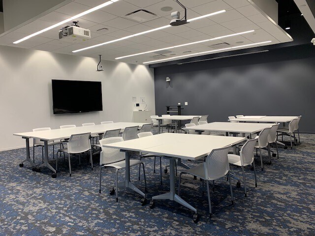 More Photos Of 300 Park Blvd, Itasca Office For Lease