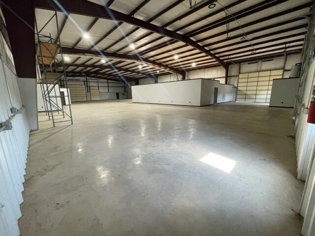 More Photos Of 5551A Highway 53, Harvest Warehouse For Lease