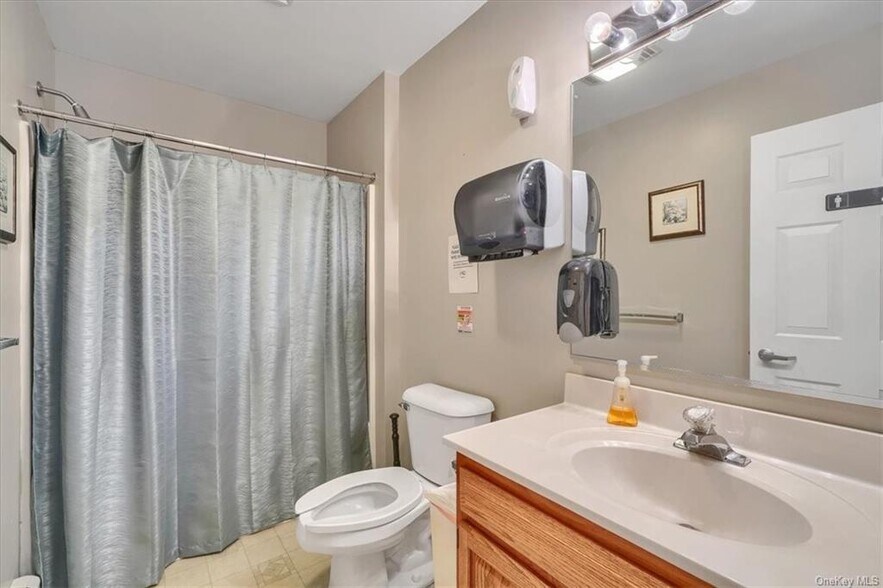 More Photos Of 2679 Route 17M, Goshen Medical For Lease