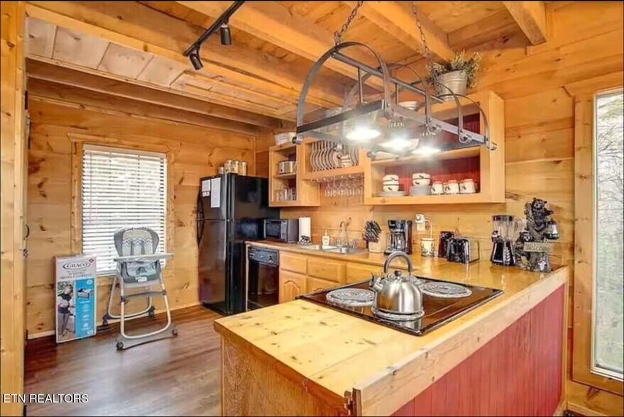More Photos Of 4137 Watson Ct, Pigeon Forge Multifamily For Sale