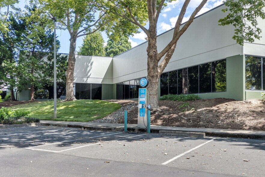 More Photos Of 9640 SW Sunshine Ct, Beaverton Unknown For Lease