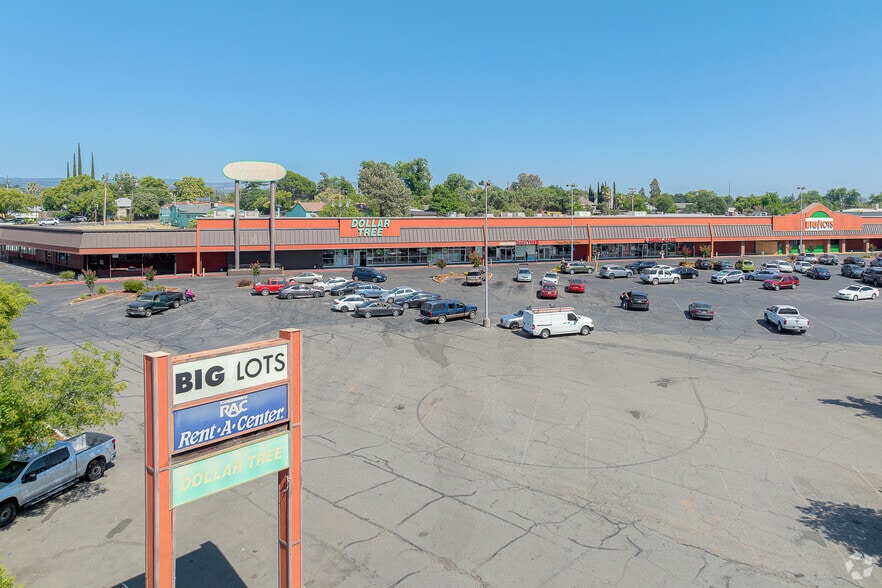 More Photos Of 1815-1985 Oro Dam Blvd E, Oroville Department Store For Sale
