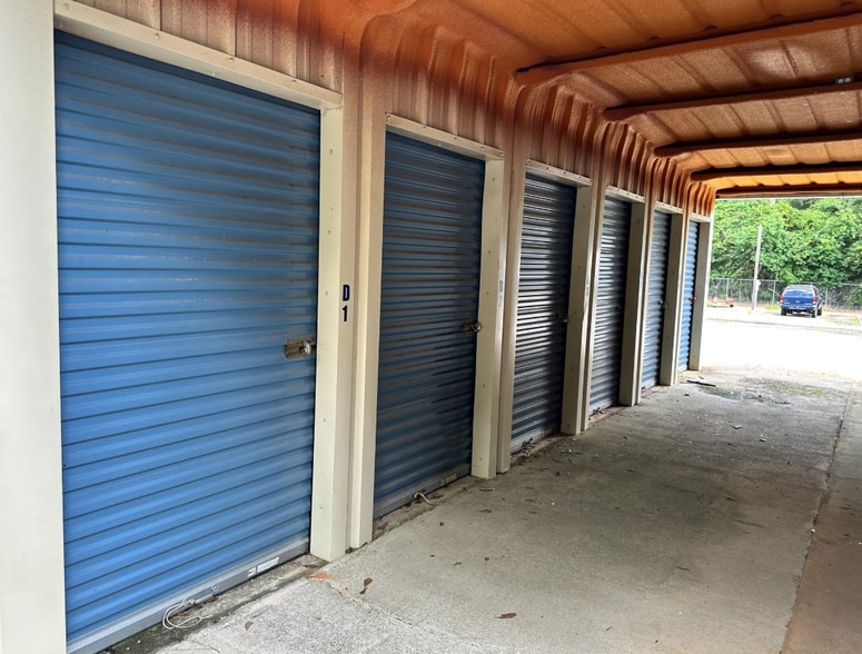 More Photos Of 7305 Mississippi 613, Moss Point Self Storage For Sale