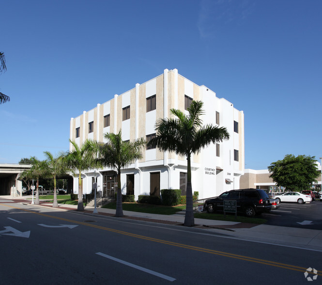 Primary Photo Of 2069 1st St, Fort Myers Office For Lease