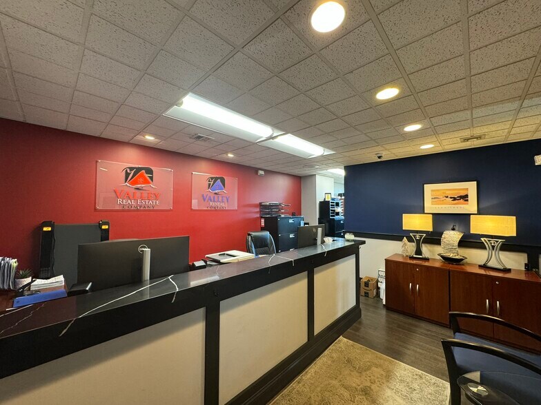 More Photos Of 190 Russell St, Hadley Medical For Lease