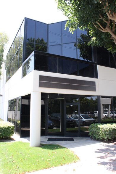 More Photos Of 721 E Ball Rd, Anaheim Office For Lease