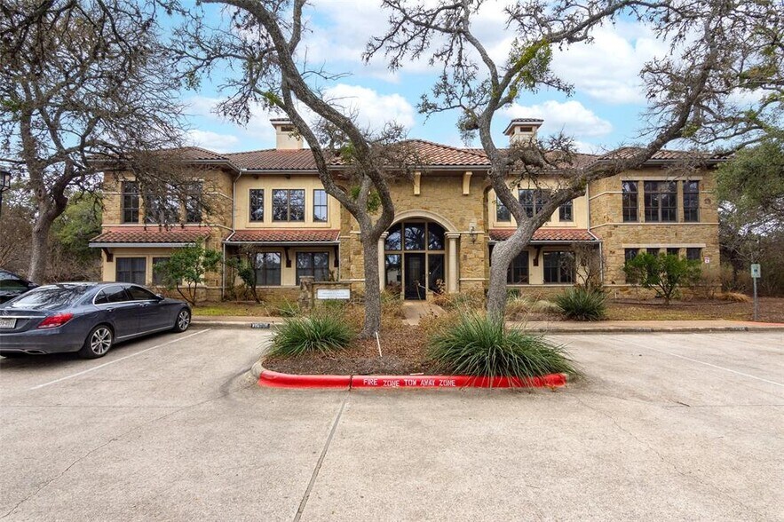 More Photos Of 5900 Southwest Pky, Austin Medical For Lease