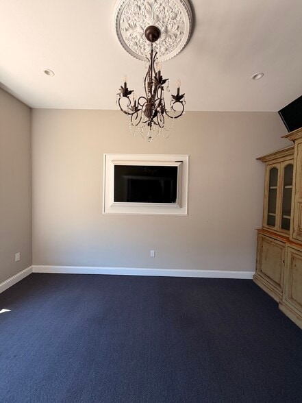 More Photos Of 284 Mantoloking Rd, Brick General Retail For Lease