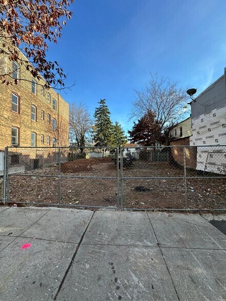 Primary Photo Of 22-24 Bergen Ave, Jersey City Land For Sale