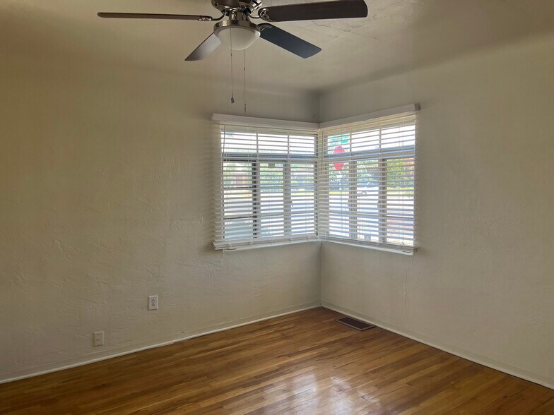 More Photos Of 1005 Carlisle Blvd SE, Albuquerque Apartments For Sale