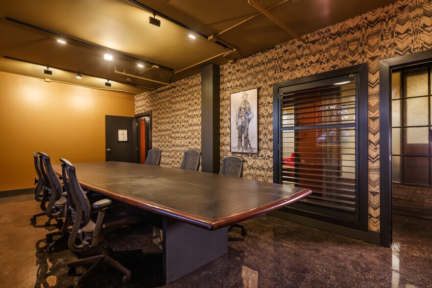 More Photos Of 1212 34th Ave SE, Calgary Coworking Space