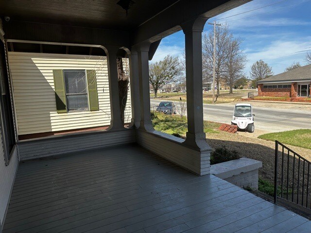 More Photos Of 214 Stanley SW ave, Ardmore Office For Sale