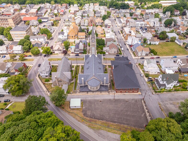 More Photos Of 124 E Abbott St, Lansford Specialty For Sale