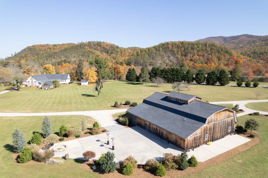 Primary Photo Of 4301 Longdale Furnace Rd, Clifton Forge Lodge Meeting Hall For Sale