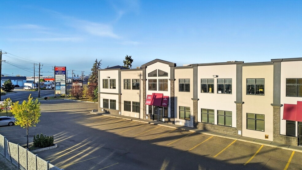 More Photos Of 5657-5677 99 St NW, Edmonton Loft Creative Space For Sale