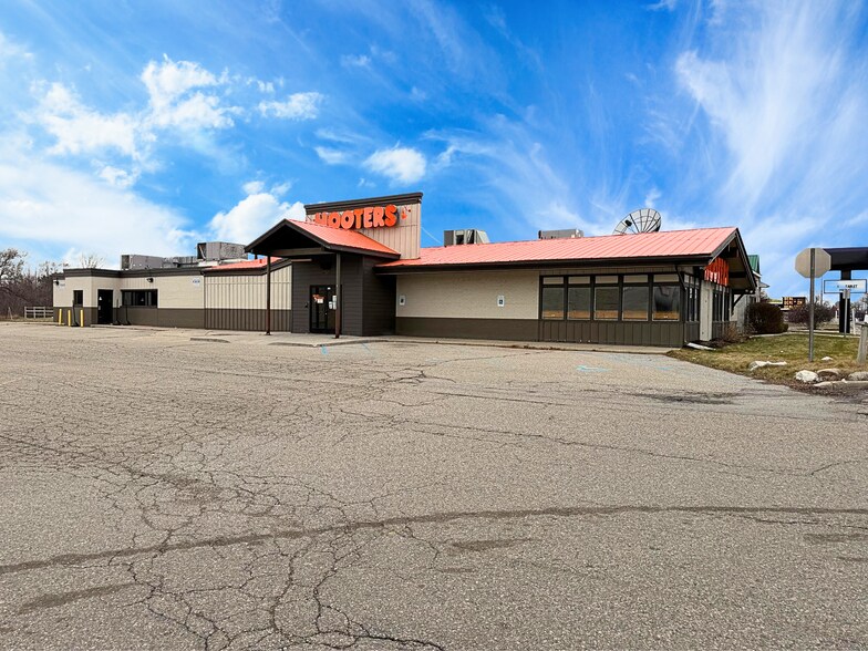 Primary Photo Of 3415 Miller Rd, Flint Restaurant For Sale