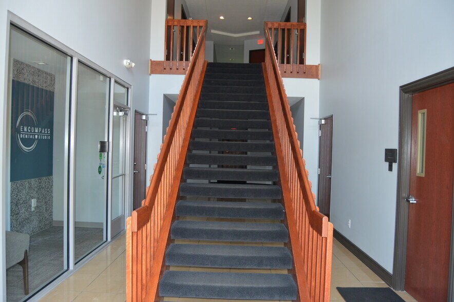 More Photos Of 128 County Line Rd, Westerville Office For Lease