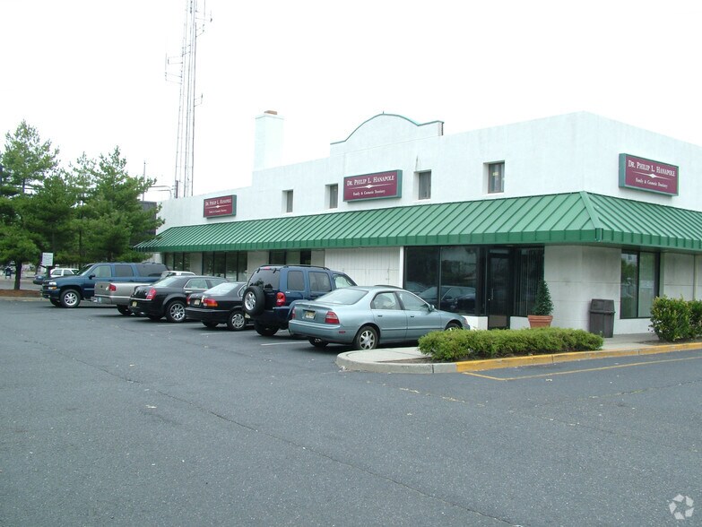 More Photos Of 611 Main St, Belmar General Retail For Lease