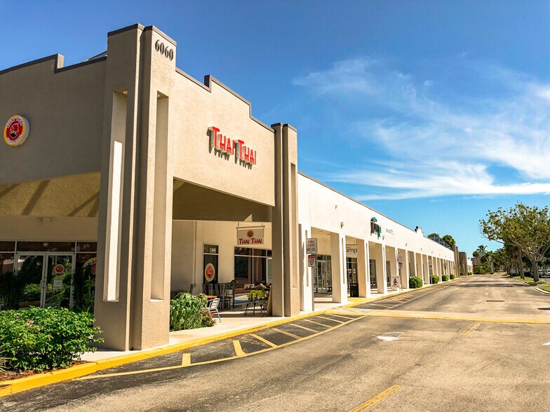 More Photos Of 6060 Collier Blvd, Naples Storefront For Sale