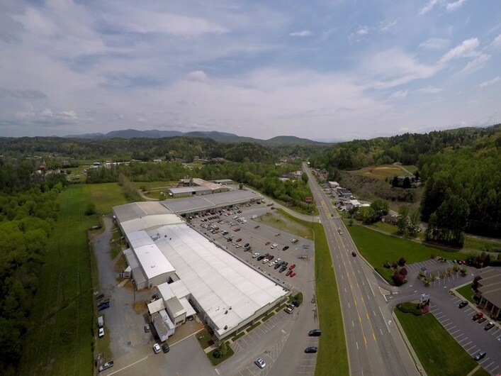 More Photos Of 449 Industrial Blvd, Ellijay Freestanding For Lease