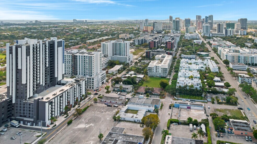 More Photos Of 804 NE 4th Ave, Fort Lauderdale Flex For Lease