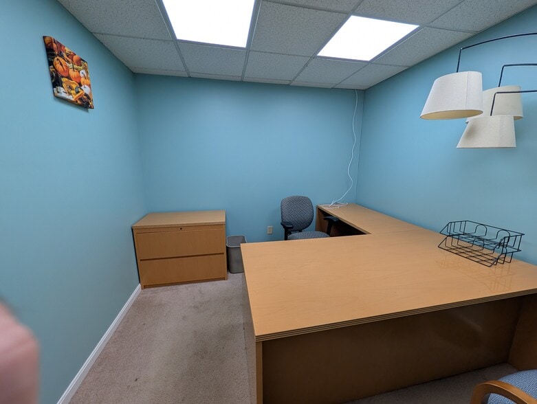 More Photos Of 42 Dover Point Rd, Dover Office For Lease