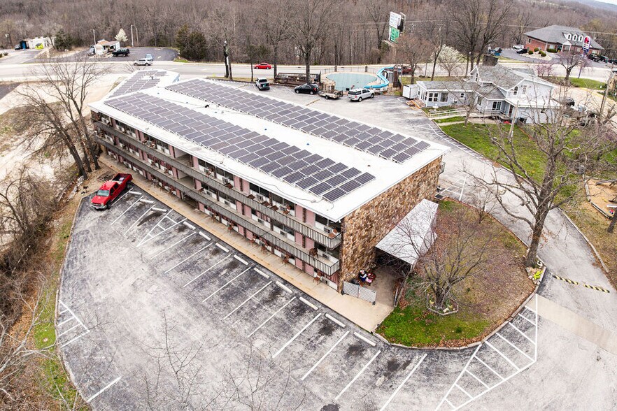 More Photos Of 10770 E State Highway 76, Branson West Hotel For Sale