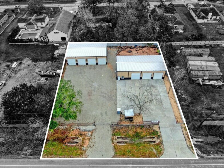 More Photos Of 13051 Pleasant Valley Dr, Rosharon Warehouse For Sale