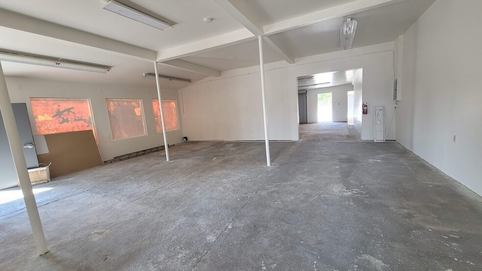 More Photos Of 605 E Valley Blvd, Colton Freestanding For Lease