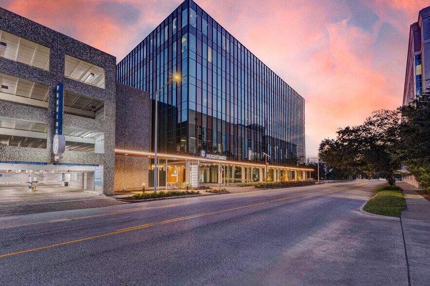 Primary Photo Of 427 W 20th St, Houston Medical For Lease