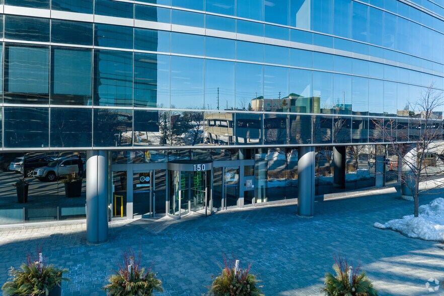 More Photos Of 150 Commerce Valley Dr W, Markham Office For Lease