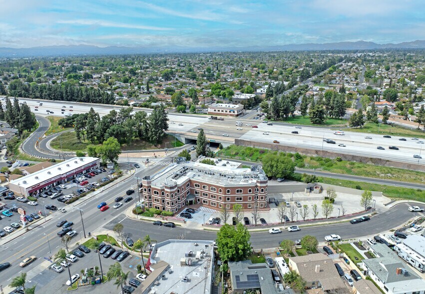 More Photos Of 15545 Devonshire St, Mission Hills Office For Lease