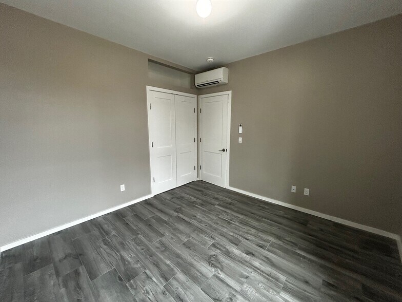 More Photos Of 1230 Bay St, Staten Island Storefront Retail Residential For Sale