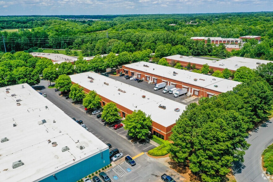 More Photos Of 9129 MONROE Rd, Charlotte Unknown For Lease