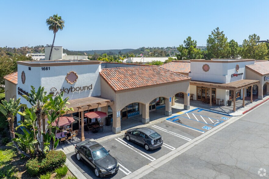 More Photos Of 1601-1651 S Melrose Dr, Vista Unknown For Lease