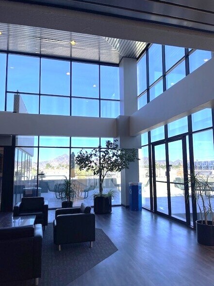 More Photos Of 2633 E Indian School Rd, Phoenix Office For Sale