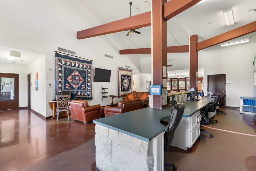 More Photos Of 8334 Cross Park Dr, Austin Medical For Sale