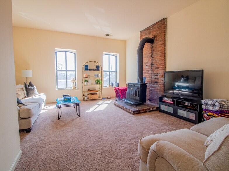 More Photos Of 1911 S 11th St, Saint Louis Apartments For Sale