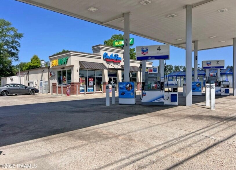 More Photos Of 28571 LA 43 Hwy, Albany Storefront For Sale