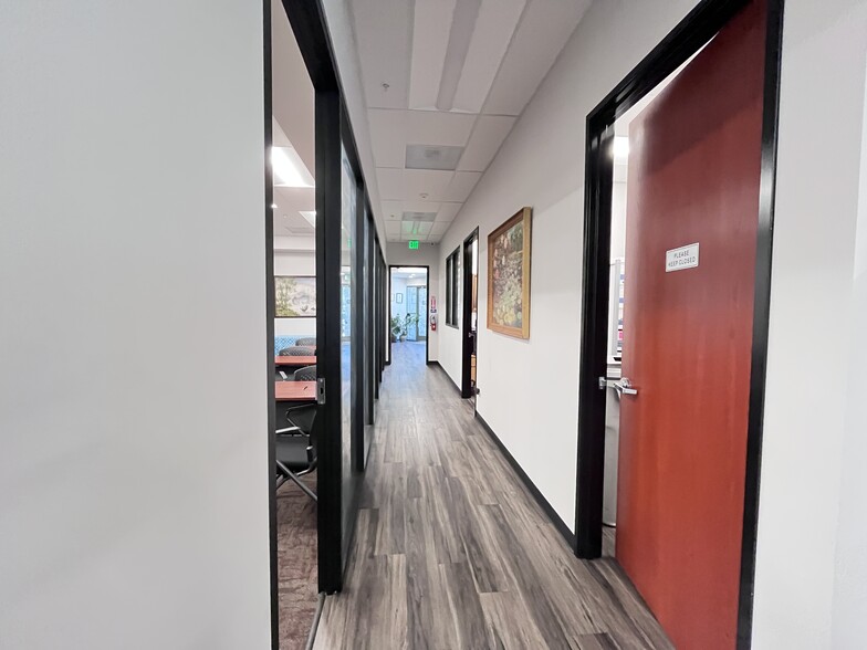 More Photos Of 1935 Chicago Ave, Riverside Office For Sale