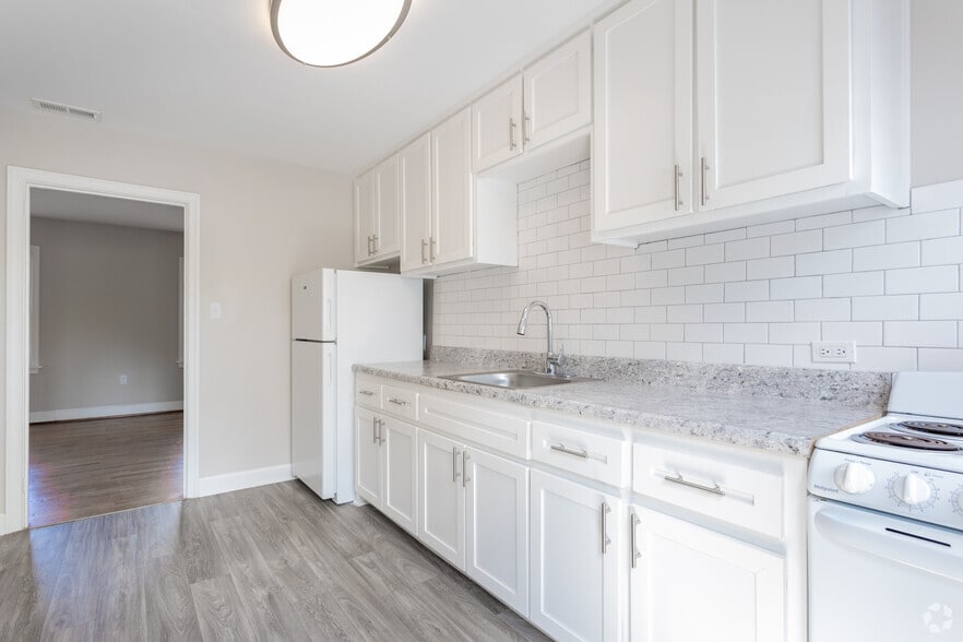 More Photos Of 1107-1117 W Rowan St, Fayetteville Apartments For Sale