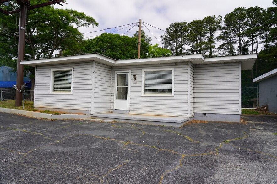 More Photos Of 2012 W Whitner St, Anderson Auto Repair For Sale