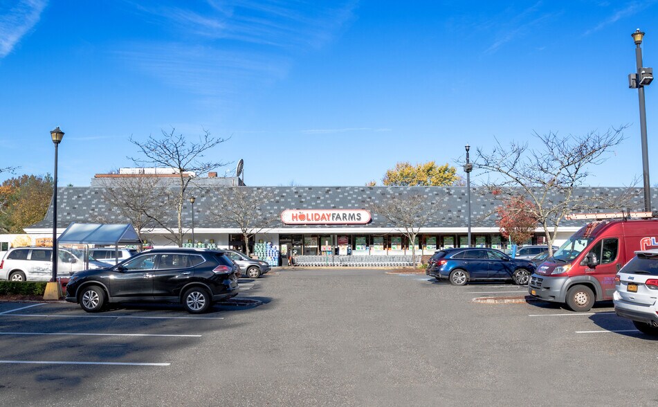 More Photos Of 1-1 Park Plz, Glen Head Unknown For Lease