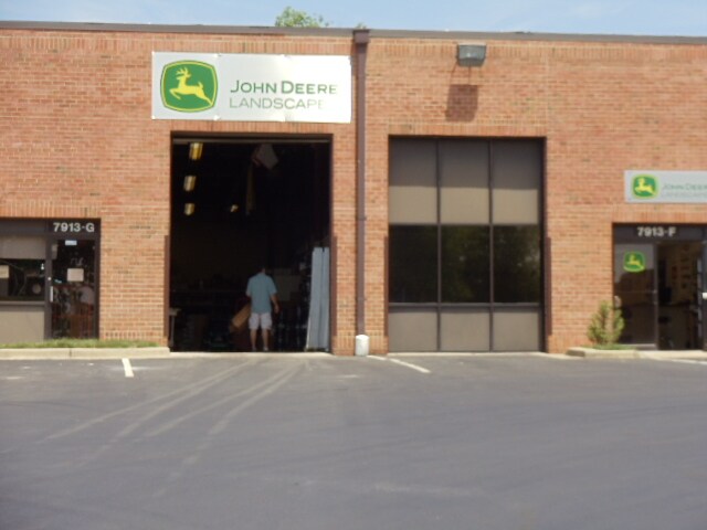 More Photos Of 7901-7905 Cessna Ave, Gaithersburg Warehouse For Lease