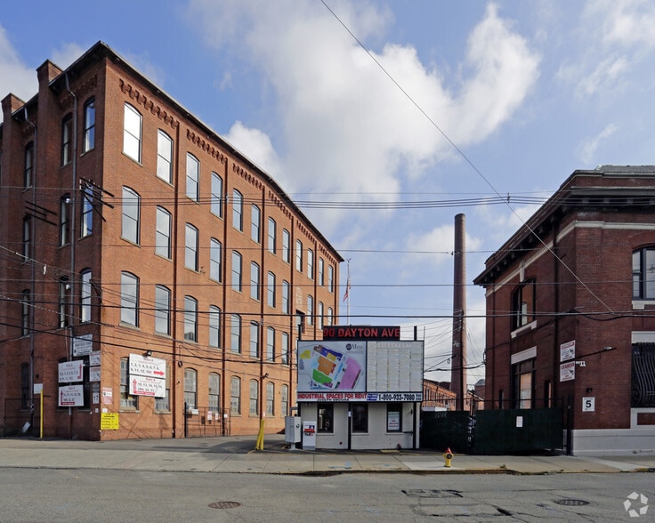 More Photos Of 90 Dayton Ave, Passaic Unknown For Lease