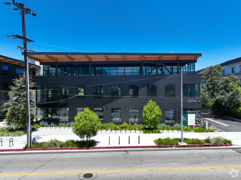 More Photos Of 4204 Glencoe Ave, Marina Del Rey Unknown For Lease