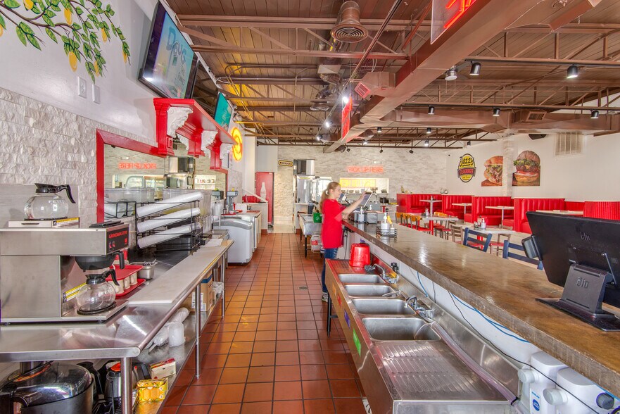 More Photos Of 542-546 S Telegraph Rd, Monroe Restaurant For Sale